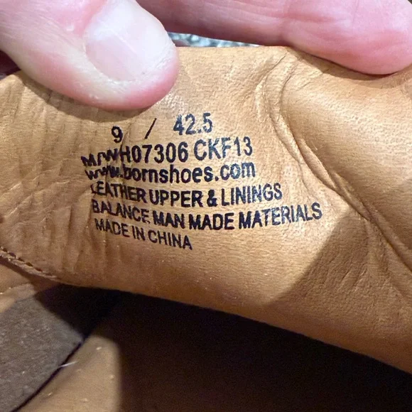 Born men's brown leather dress shoes, size 9 - Picture 12 of 12